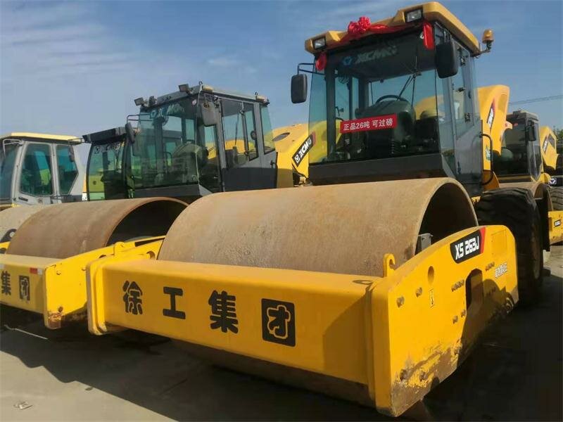二手徐工26噸壓路機(jī)
